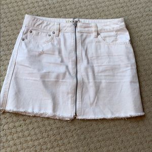 White distressed jean skirt, zipper front, size 28
